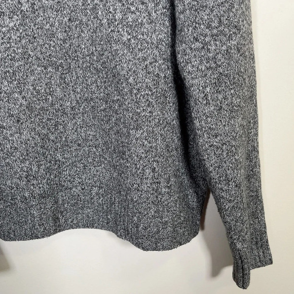 Banana Republic Two Black Stripped Grey Sweater - Picture 6 of 14